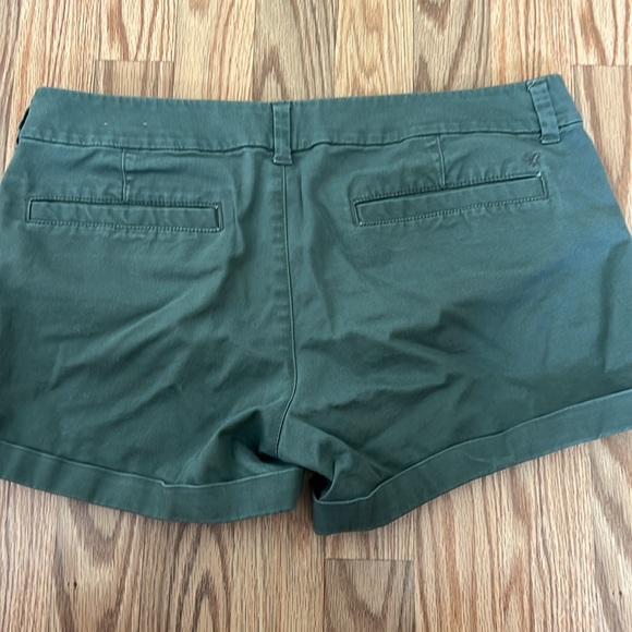 Olive / army green midi stretch cuffed shorts - Picture 2 of 3